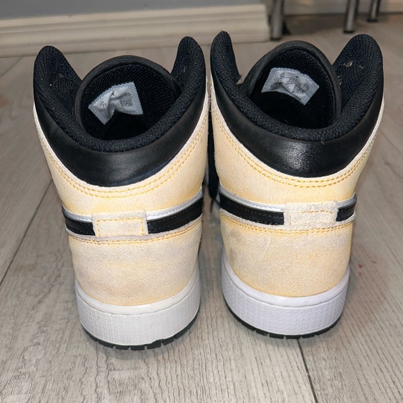 Jordan Air Jordan 1 Mid SE KIDS SIZE 7 - Picture 6 of 8